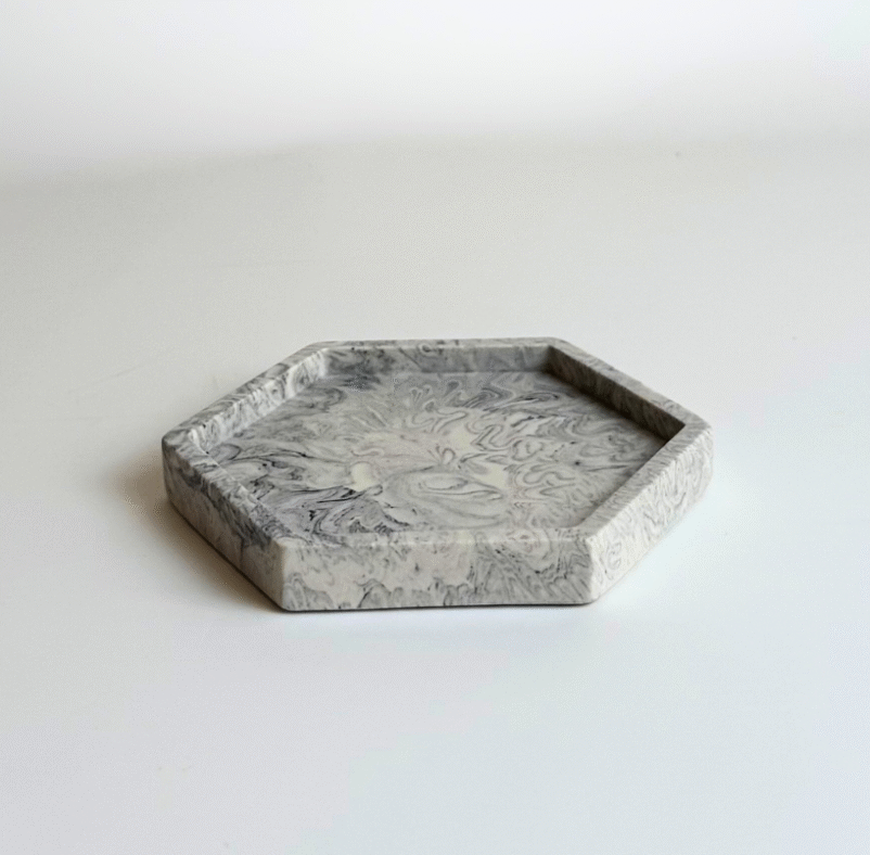 Vide poche hexagonal gris